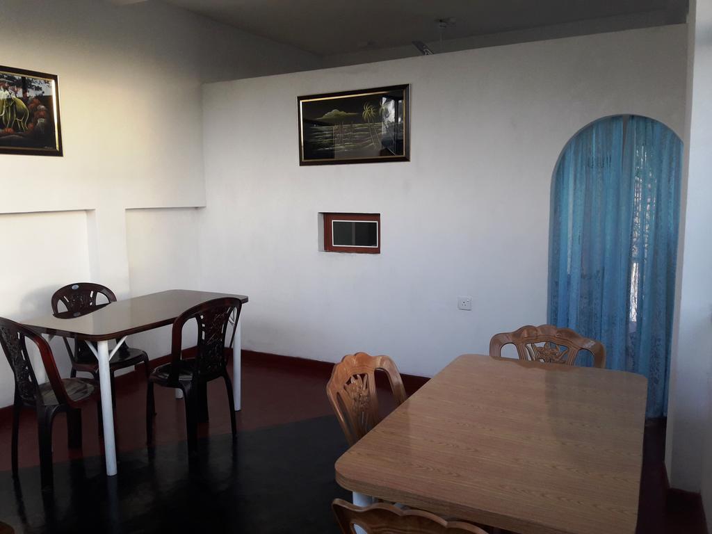 Bed and Breakfast Heaven Star Rest Mirissa Esterno foto
