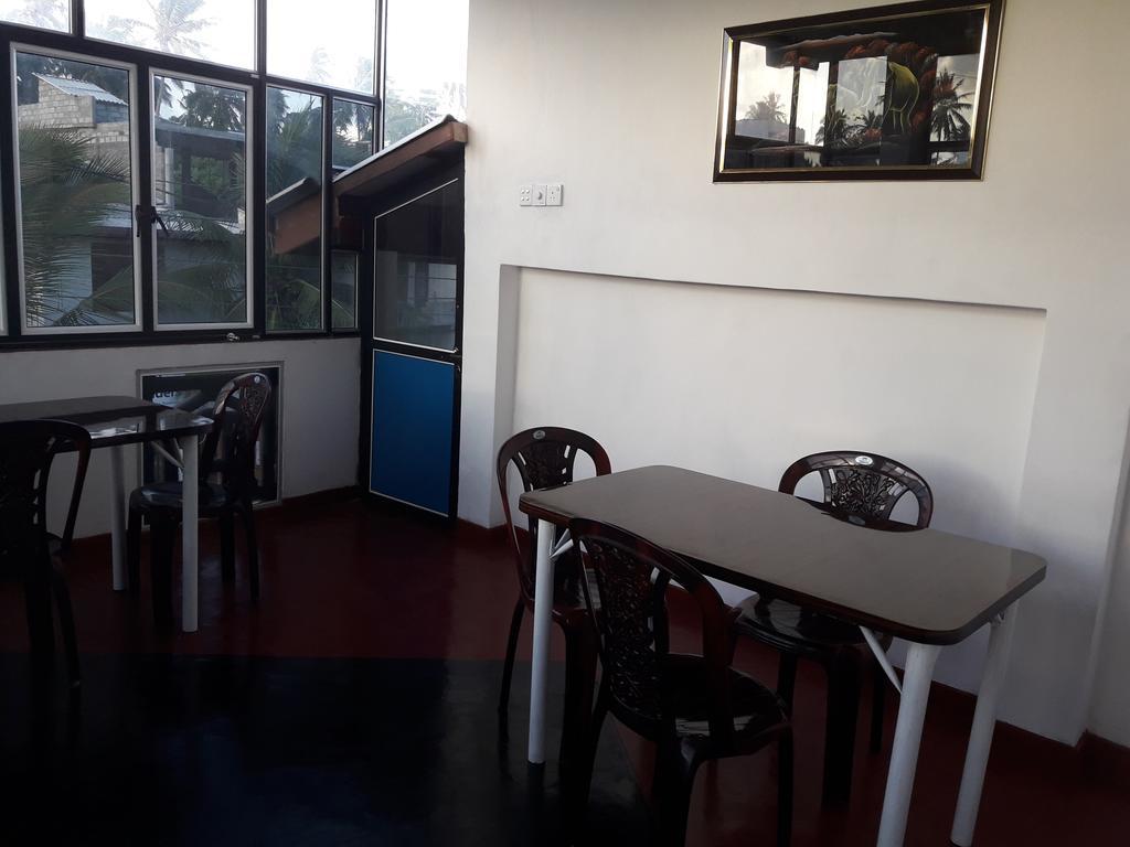 Bed and Breakfast Heaven Star Rest Mirissa Esterno foto
