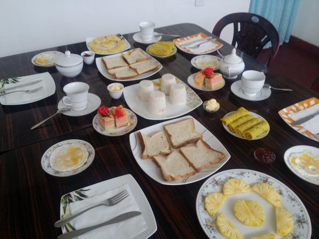 Bed and Breakfast Heaven Star Rest Mirissa Esterno foto